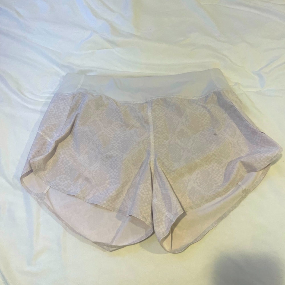 Athleta Snake Skin white print speed up shorts